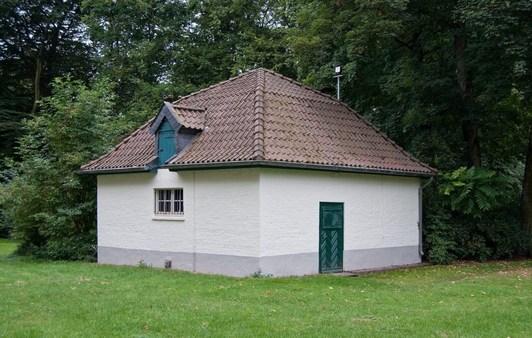 Moers, Pulverhäuschen, 2012-08 CN