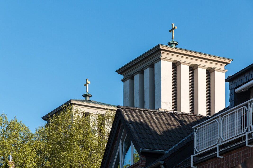 Rees: Henker führt am 30. und 31. Oktober durch die Rheinstadt Rees, St.-Maria-Himmelfahrt-Kirche -- 2016 -- 2304
