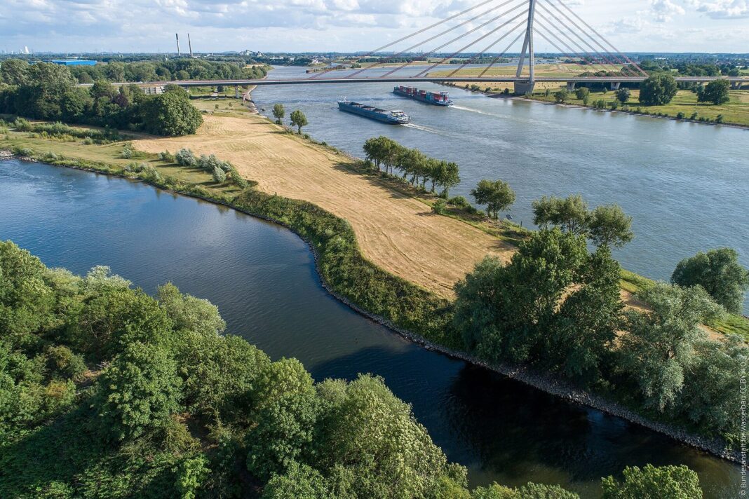 Lippemündung in den Niederrhein bei Wesel